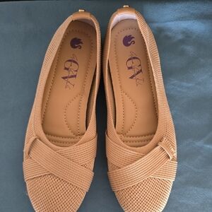 Women's Tan Flats